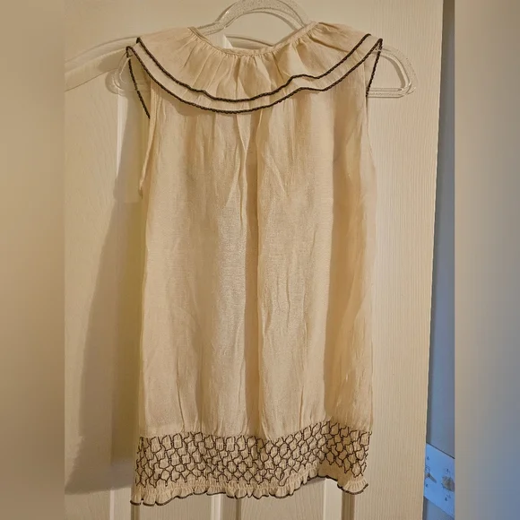 NWT Ruffle Top - Picture 2 of 4